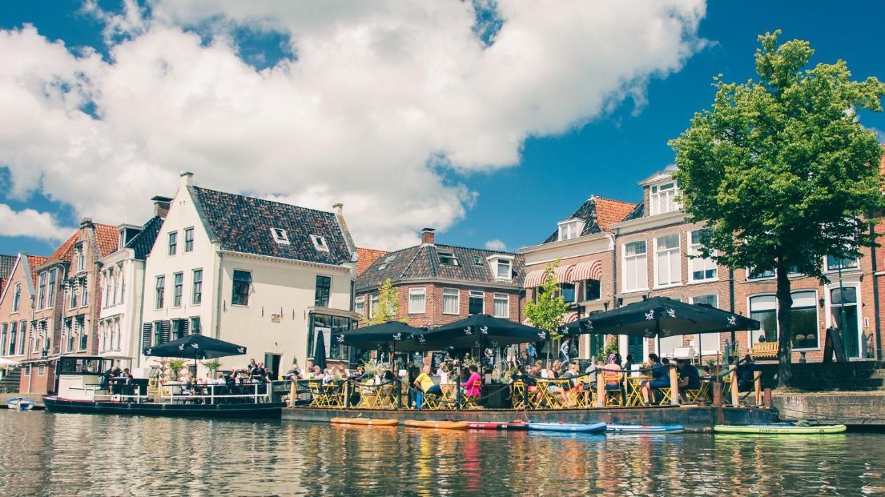 Hotel Cafe Restaurant 'T Raedhus Dokkum Eksteriør billede