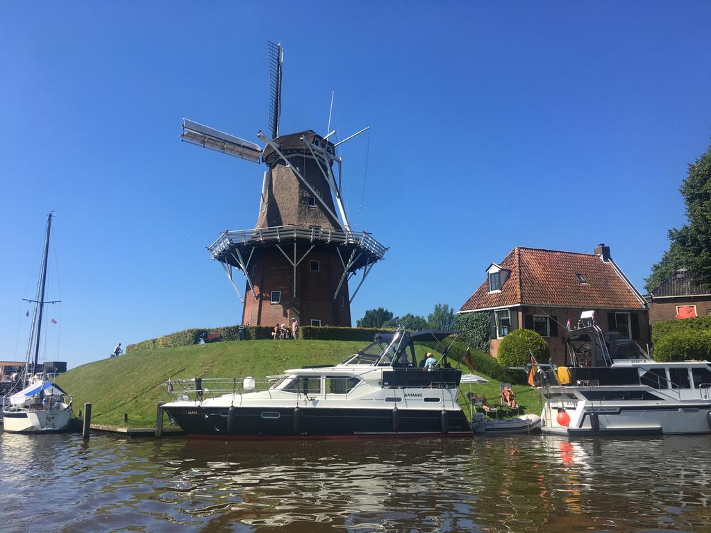 Hotel Cafe Restaurant 'T Raedhus Dokkum Eksteriør billede