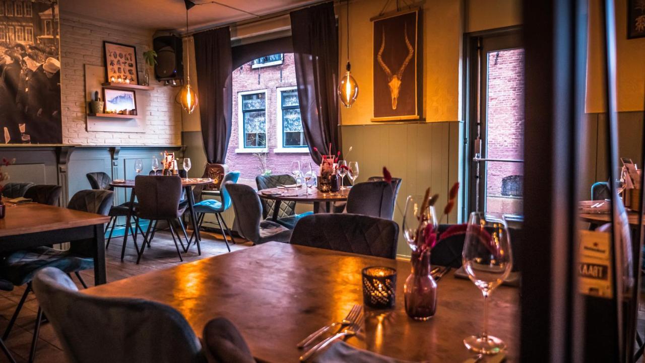 Hotel Cafe Restaurant 'T Raedhus Dokkum Eksteriør billede