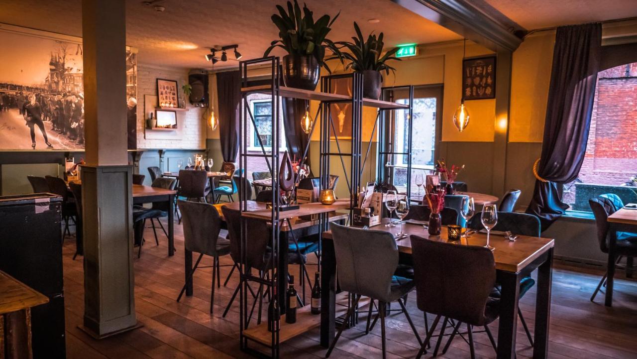 Hotel Cafe Restaurant 'T Raedhus Dokkum Eksteriør billede